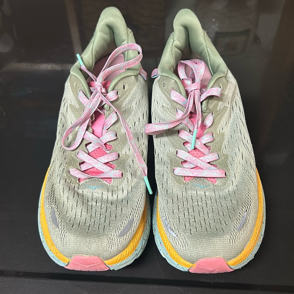 Free people hokas size 7.5